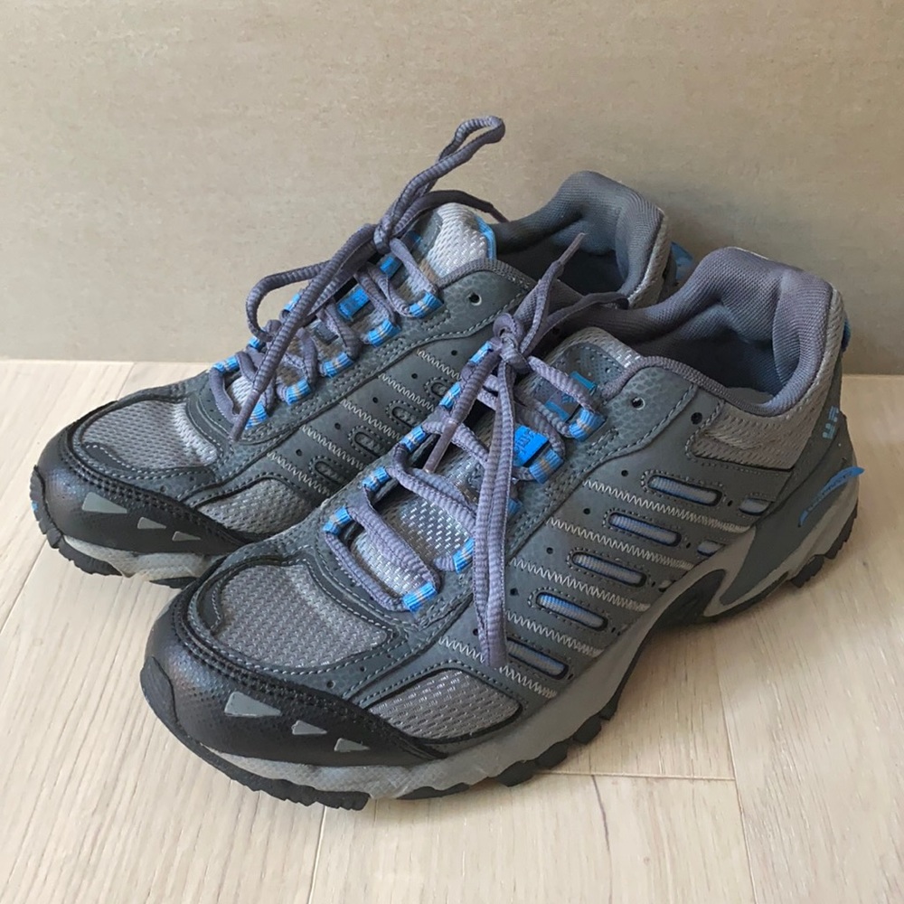 Columbia hiking shoes
